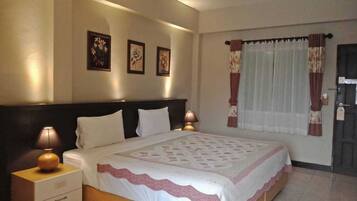 Standard Double Room | Desk, blackout curtains, rollaway beds, free WiFi