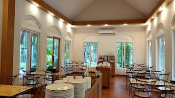 Daily local cuisine breakfast (THB 100 per person)