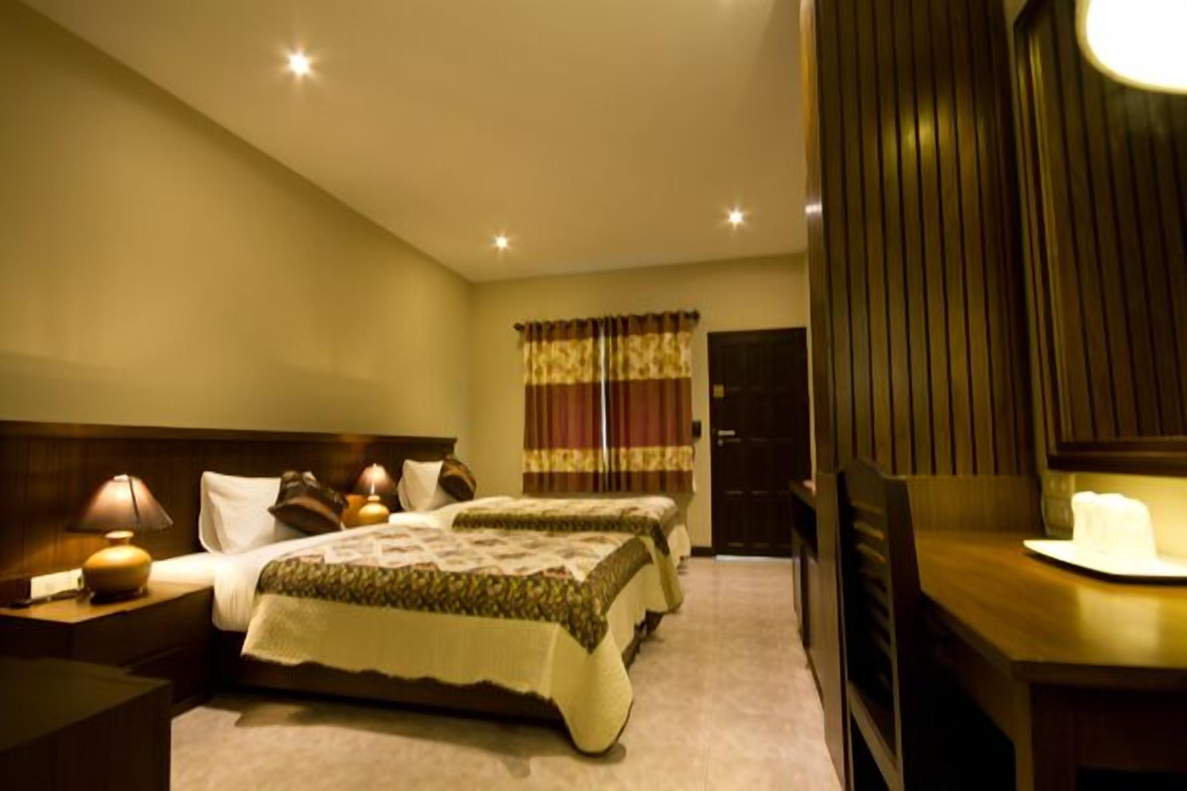 Standard Twin Room | Individually decorated, desk, blackout drapes, rollaway beds
