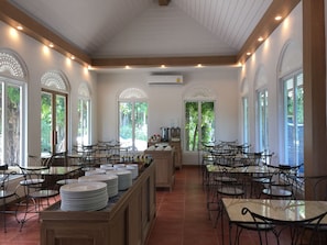 Daily local cuisine breakfast for a fee - Rommai Greenpark Lampang (Lampang)