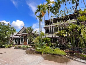 Standard Twin Room | Balcony view - Rommai Greenpark Lampang (Lampang)
