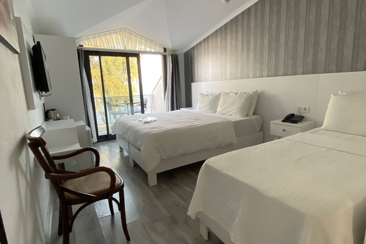 Comfort Double Room, Terrace, Sea View | Iron/ironing board, free WiFi