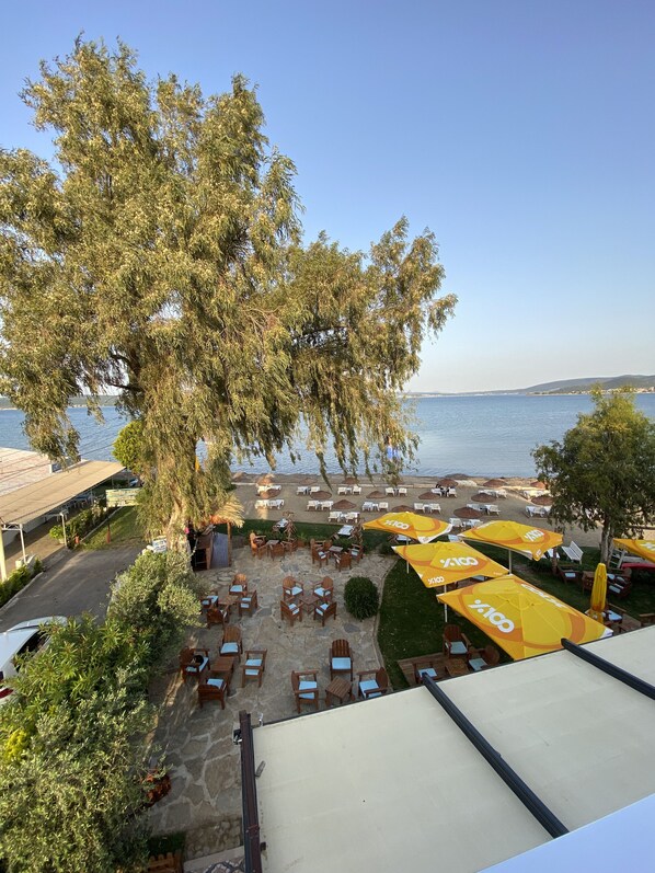 Quarto casal conforto, terraço, vista para o mar | Terraço/pátio