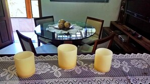 Standard House, 1 Bedroom | In-room dining - Residencial Encantos Verdes (Canela)