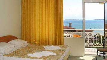 Standard-Doppelzimmer, Balkon, Meerblick | Minibar, Schreibtisch, WLAN
