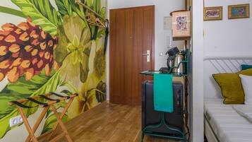 Studio | In-room dining