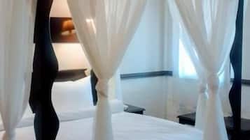 Minibar, in-room safe, desk, free WiFi