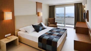Chambre Double, vue mer | Minibar, bureau, Wi-Fi gratuit, draps fournis