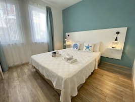 Quarto casal ou duplo standard | Frigobar, Wi-Fi de cortesia, roupa de cama