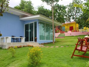 View from property - The Senses Resort (Suan Phueng)