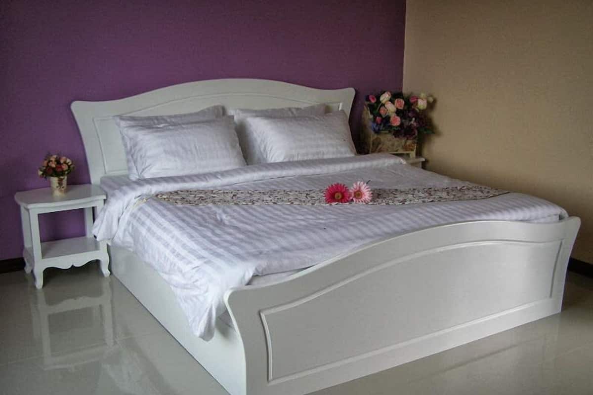 Deluxe Double Room | Minibar, rollaway beds (surcharge), WiFi (free)