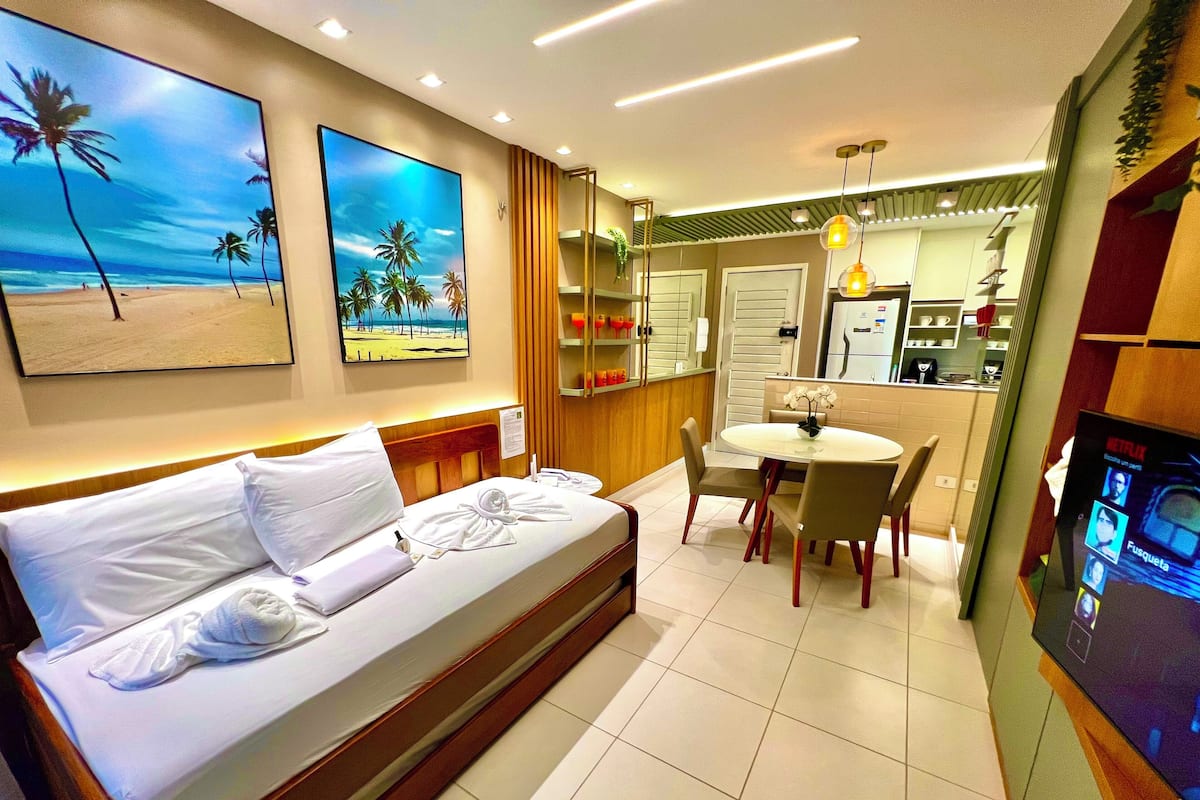 Luxury Apartment, 1 Bedroom | Living area | 43-inch Smart TV with digital channels, TV, Netflix