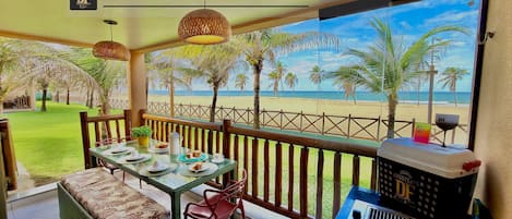 デラックス バンガロー | 屋外ダイニングエリア