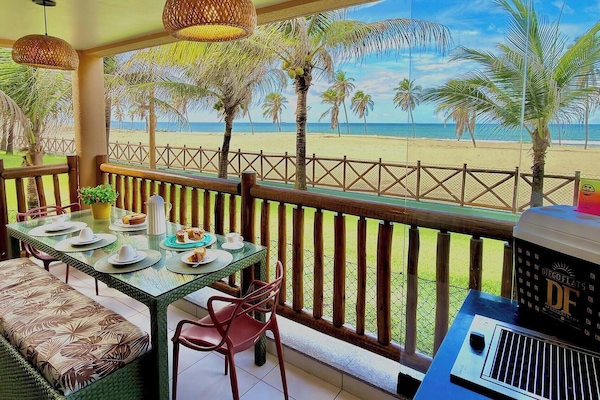 Deluxe Bungalow | Outdoor dining
