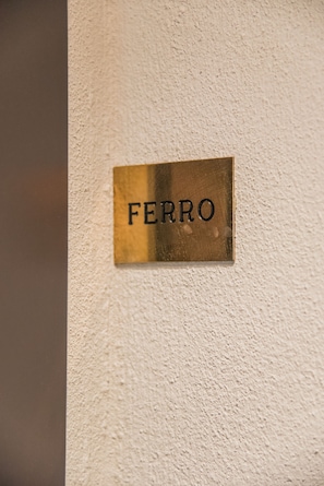 Chambre Double, vue jardin | Surmatelas, minibar, coffres-forts dans les chambres, bureau