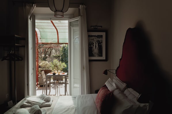 Double Room, Garden View | Pillowtop beds, minibar, in-room safe, desk - La Fonderia Firenze (Florence)