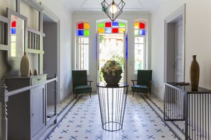 Interior entrance - Serguzest Otel (Adalar)