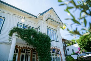 Fachada de la propiedad
