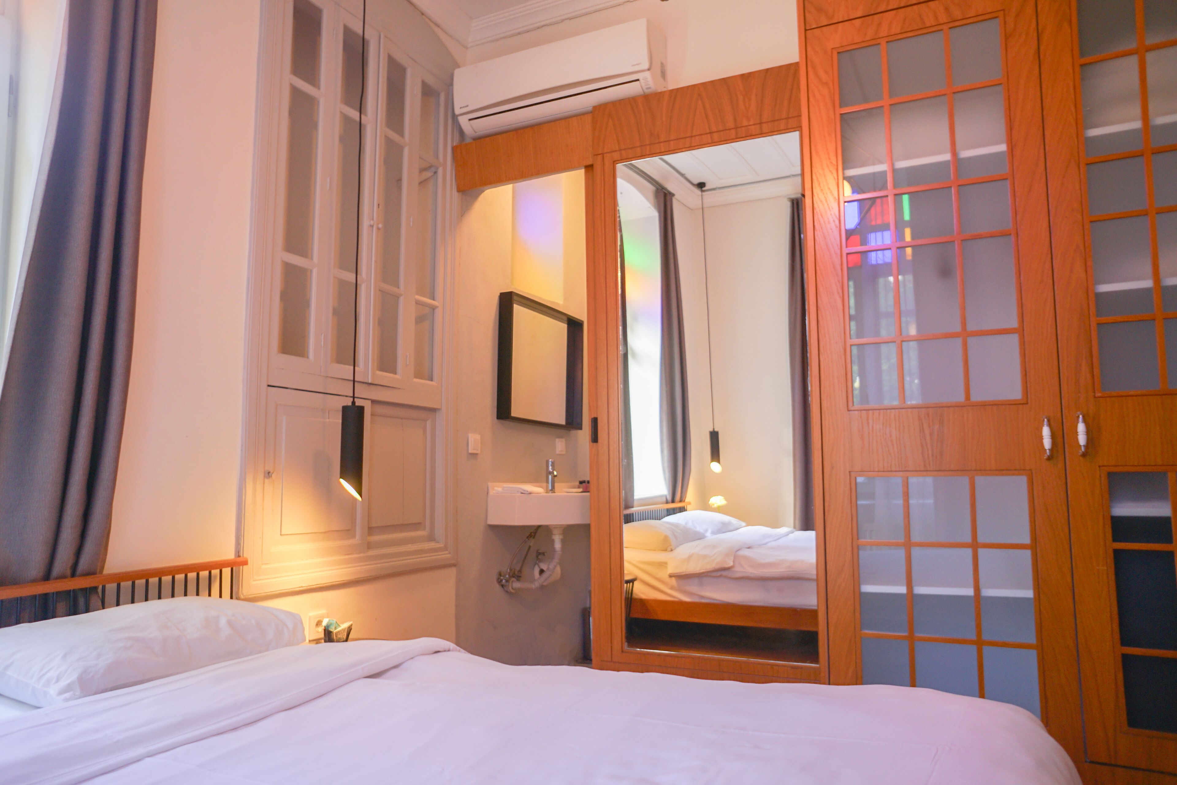 standard double room | 1 bedroom, minibar, iron/ironing board, free wifi