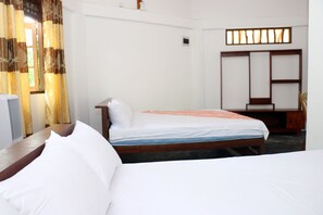 1 bedroom, desk, iron/ironing board, rollaway beds