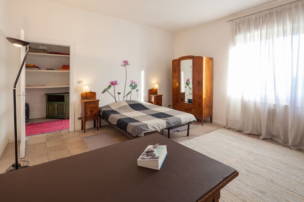 Appartement, 2 chambres | 2 chambres, bureau, fer et planche à repasser, lit de bébé (gratuit)