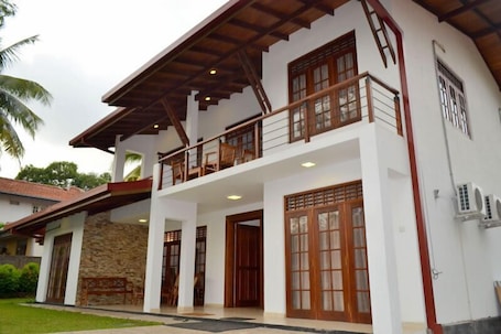 Front of property. Hasara Villa One
