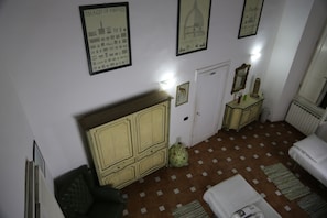 Individually decorated, individually furnished, blackout drapes - Tourist House Santa Croce (Florence)