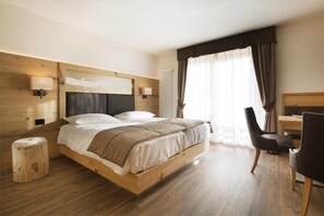 Suite | Minibar, in-room safe, desk, soundproofing - Chalet Marcora (Campitello di Fassa)