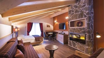 Suite, Sauna | Minibar, in-room safe, desk, soundproofing