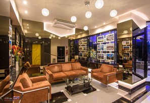 Lobby sitting area - PSG Hotel (Udon Thani)