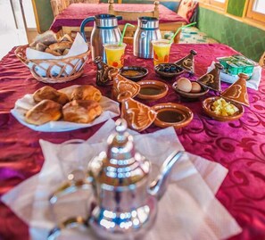 Desayuno continental incluido todos los días