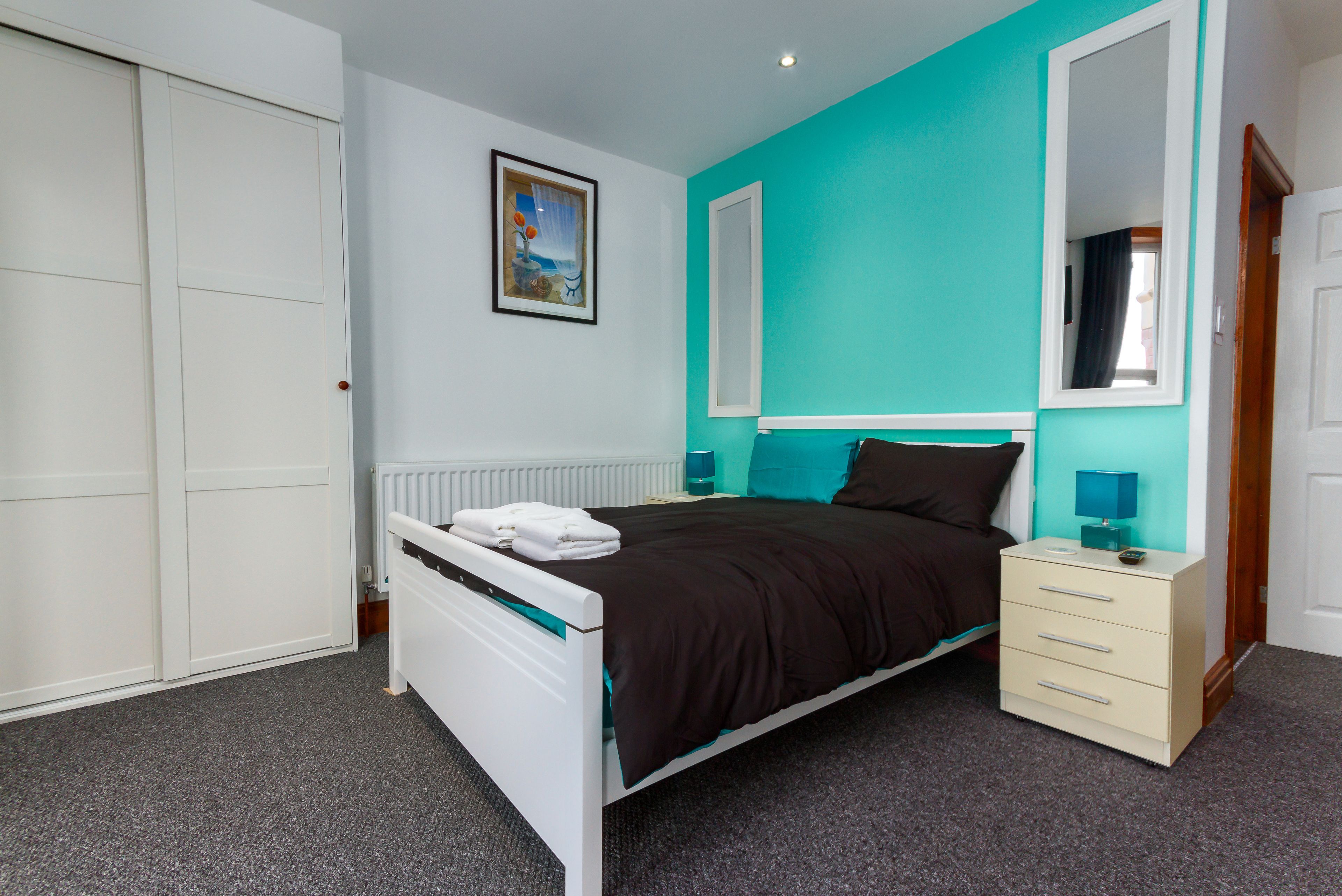 superior apartment, 1 double bed, sea view | iron/ironing board, free cots/infant beds, bed sheets