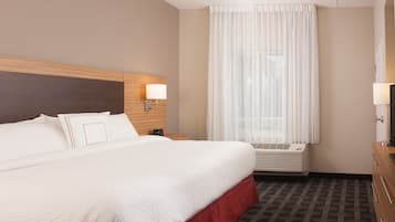 Suite, 2 chambres | Coffres-forts dans les chambres, bureau