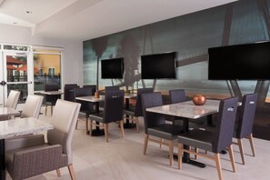 Restaurant - TownePlace Suites Charleston Airport/Convention Center (North Charleston)