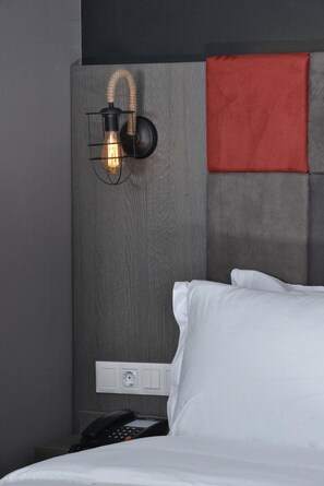 Minibar, desk, blackout curtains, soundproofing - A11 Hotel (Istanbul)