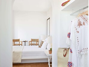 In-room safe, iron/ironing board, free WiFi, bed sheets - Grecotel Villa Oliva (Rethymno)