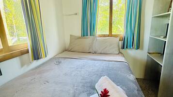 Comfort Apartment, Ocean View | Hypo-allergenic bedding, free WiFi