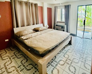 Basic Double Room, 1 Queen Bed | Hypo-allergenic bedding, free WiFi - Hotelito del Mar (Bocas del Toro)
