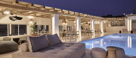 Outdoor pool, sun loungers