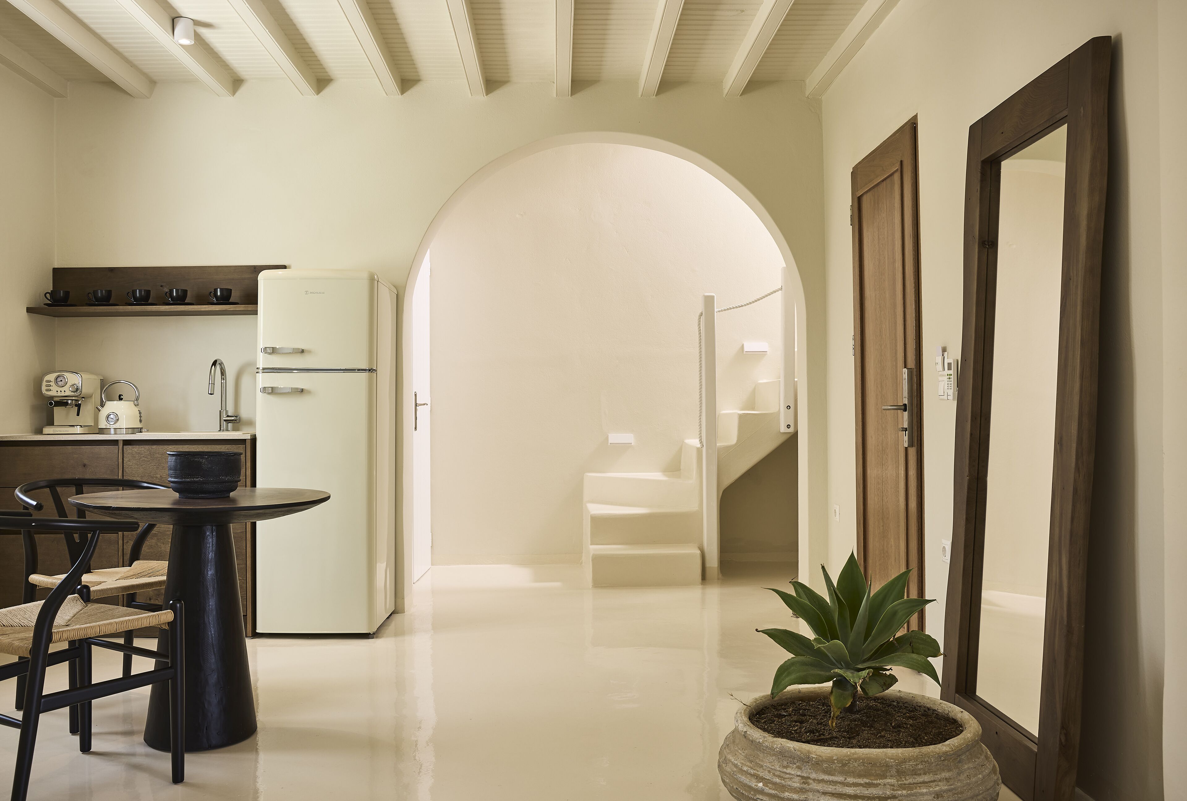 superior villa, 3 bedrooms, private pool | private kitchen | mini-fridge, electric kettle