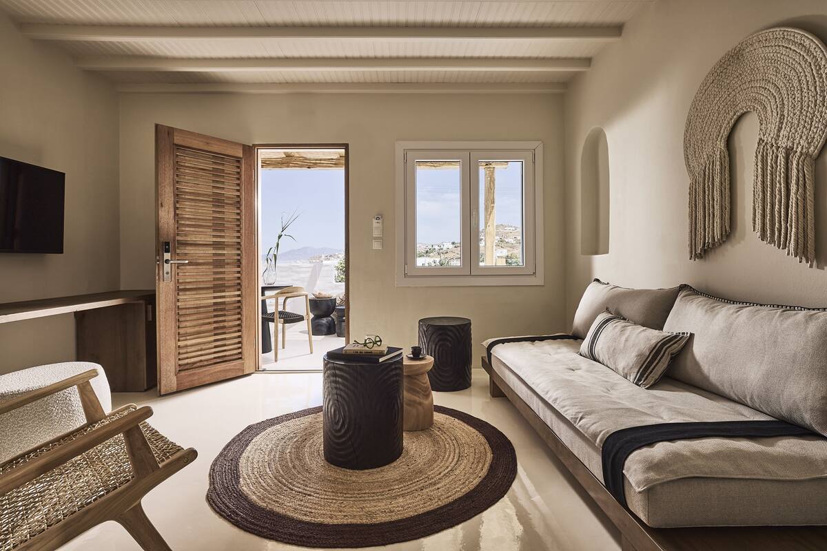 Signature Suite, Jetted Tub, Sea View