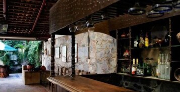 Bar (en la propiedad)