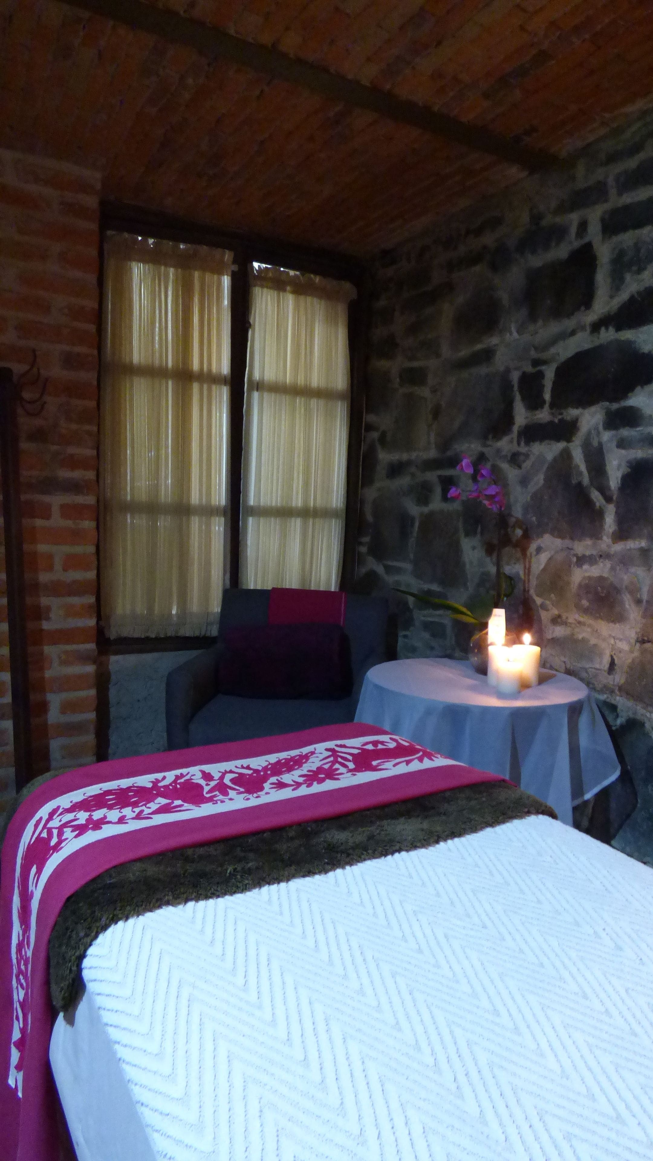 Body treatments, aromatherapy, hot stone massages, deep-tissue massages