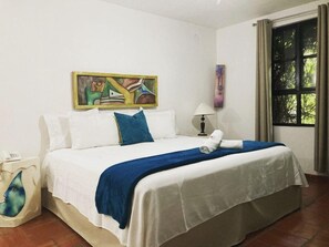 Double Room | 1 bedroom, iron/ironing board, free WiFi, bed sheets