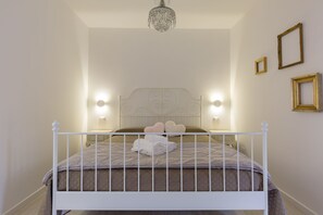 Apartment, 1 Bedroom | 1 bedroom, desk, free cots/infant beds, free WiFi - San Francesco Apartment (Verona)