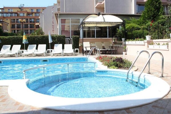 Piscina a l'aire lliure 