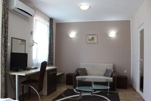 Standard Studio, Balcony | Minibar, desk, free WiFi