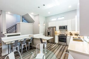 大冰箱、烤箱、炉灶、洗碗机