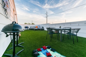 Signature Studio Suite, 1 King Bed, Terrace, Ground Floor | Property grounds