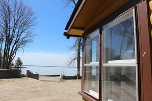 Children’s play area – outdoor